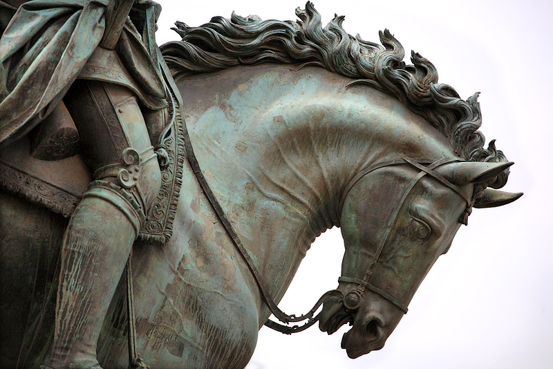 Statues Details