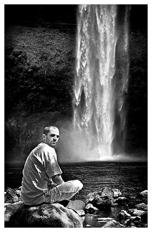 water_portrait_glow_bw.jpg