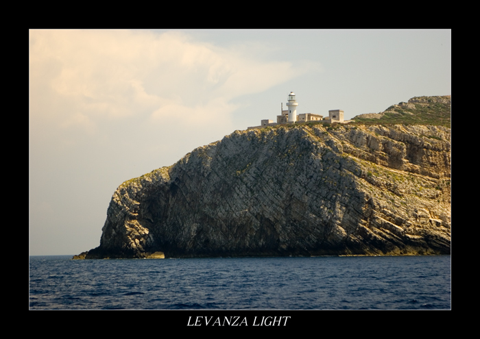 Levanza-Light1049.jpg