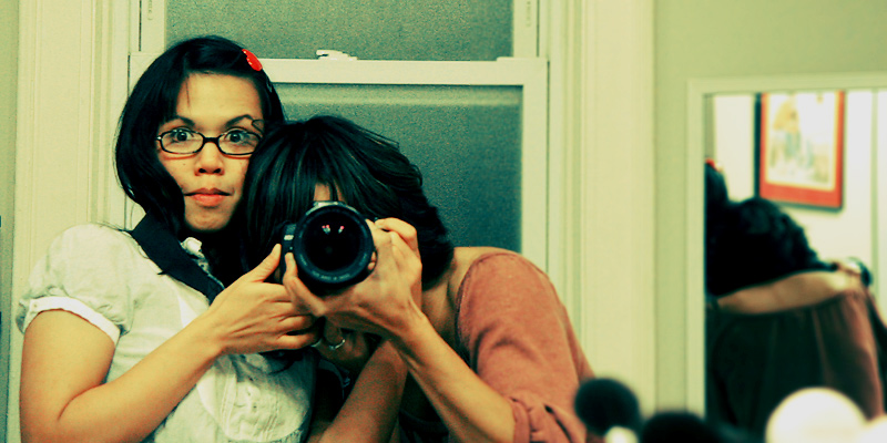 The Srimuang Sisters Make a Photograph