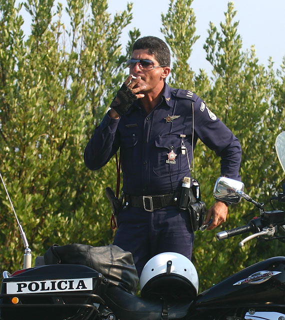 123_2374policecropped640.jpg