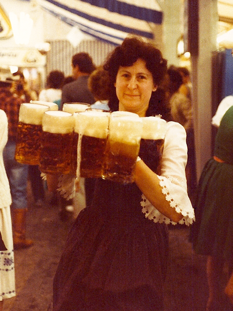 beer-lady.jpg