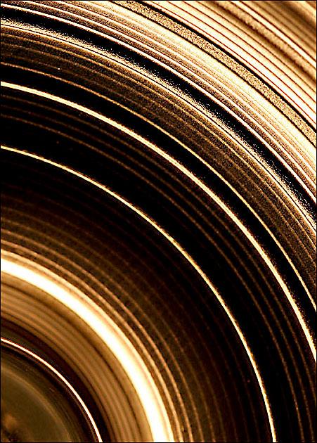 Rings - macro abs. outtake1