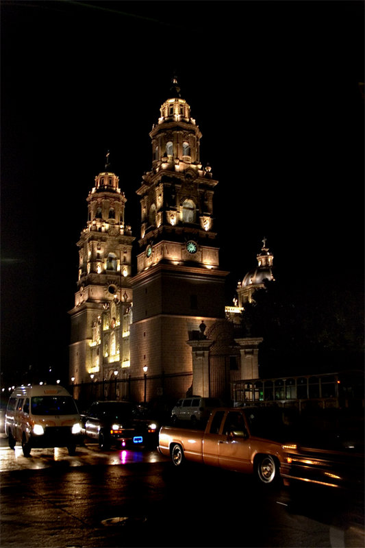 Cathedral-de-Morelia-02.jpg