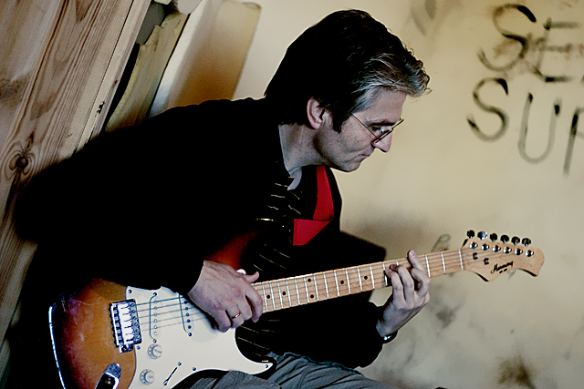 the guitar player