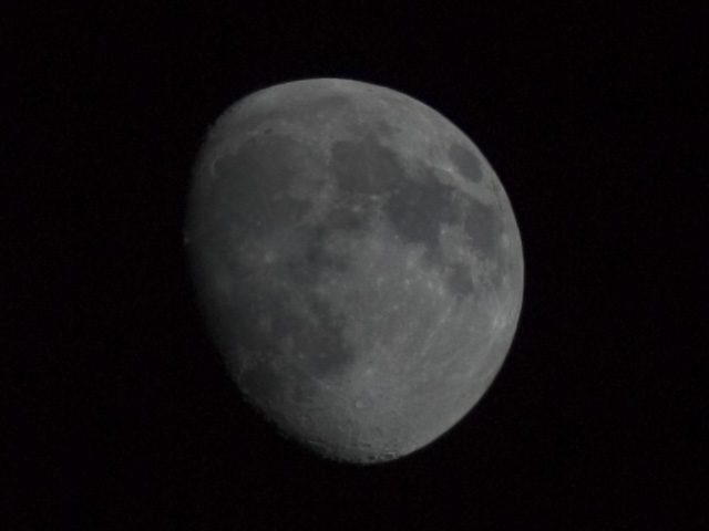 Moon - 100% crop