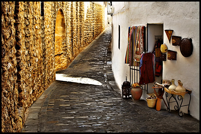 Inside the walls of Vejer