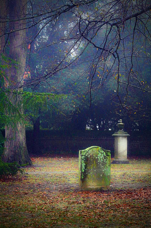 vawendy-grave-glow.jpg