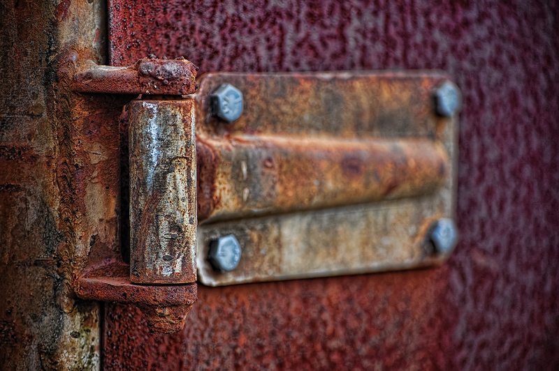 mbrutus-hinge.jpg