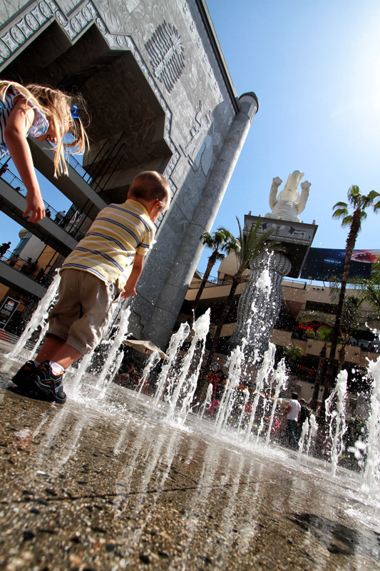 Angled fountain