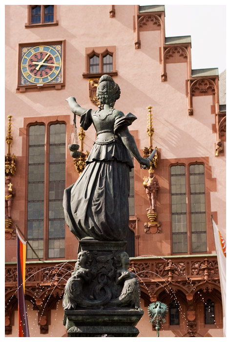 Statue in Römerberg