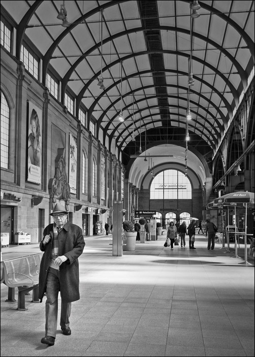 13.52 Station guy