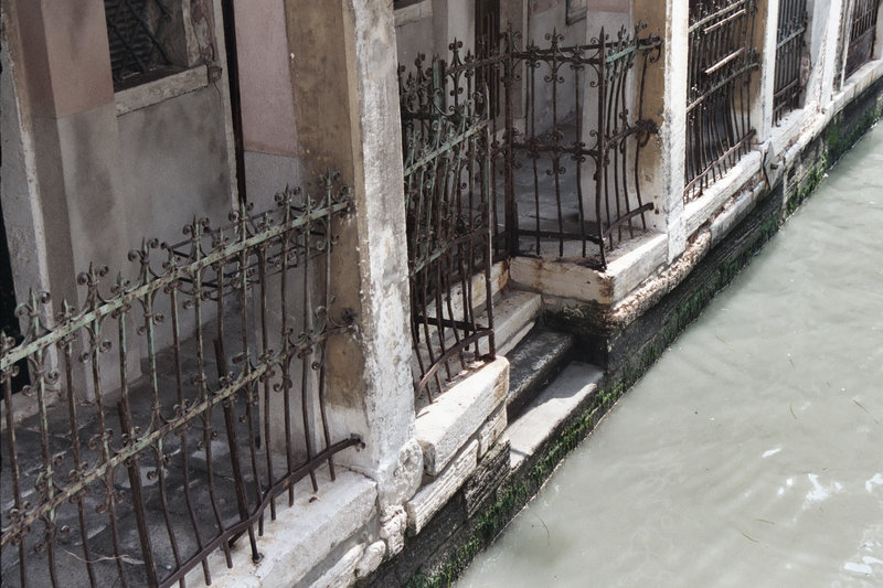 gate by water