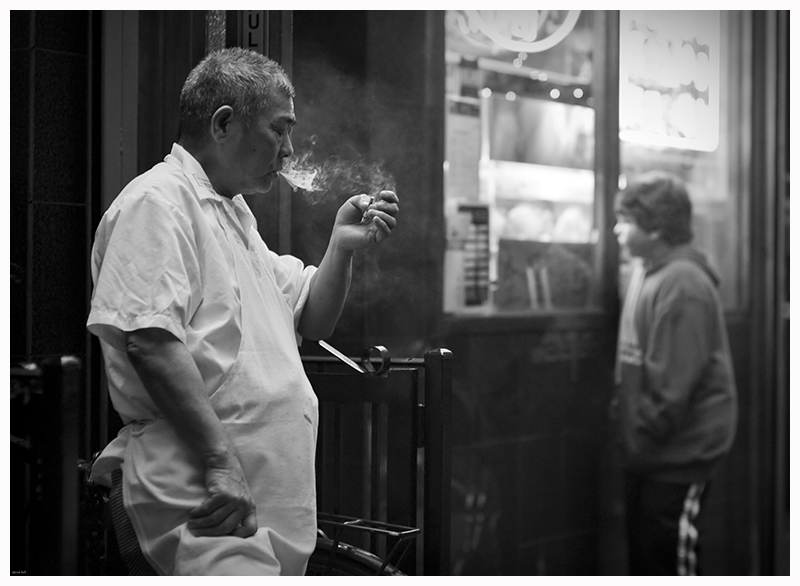 _DSC4353 smoking chinese cook.jpg