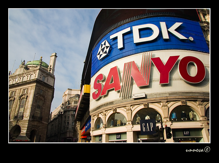 Piccadilly Circus