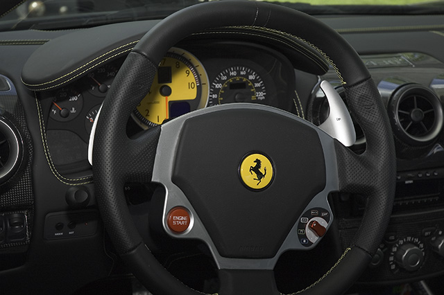 ferrari1.jpg