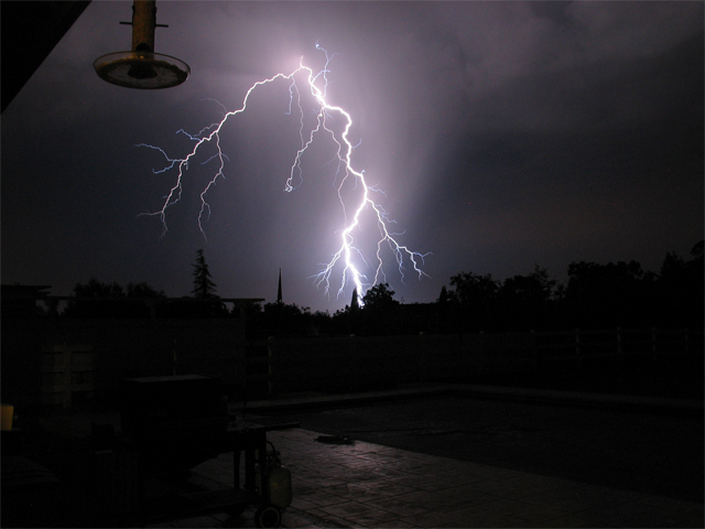 Lightning-2.jpg