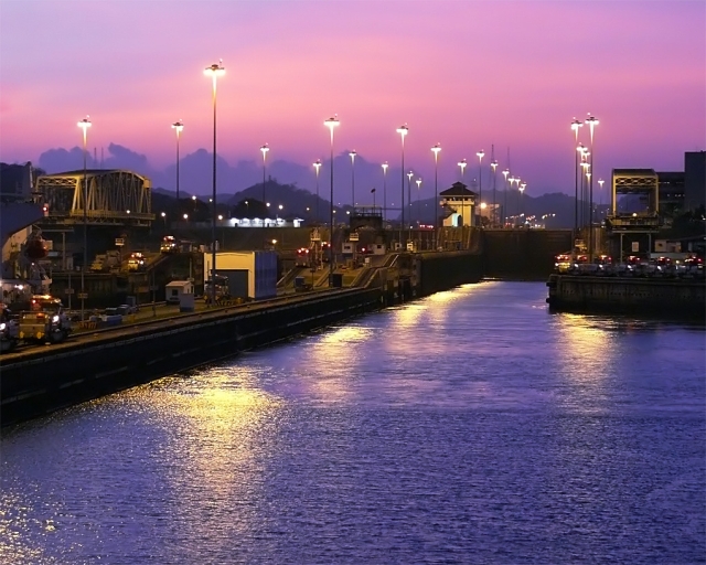 Mira Flores Locks