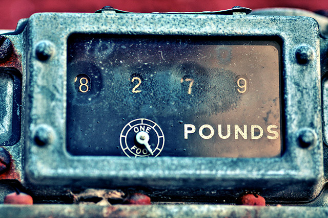 Pounds for Les