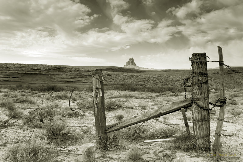 Shiprock Locked fence Duotone