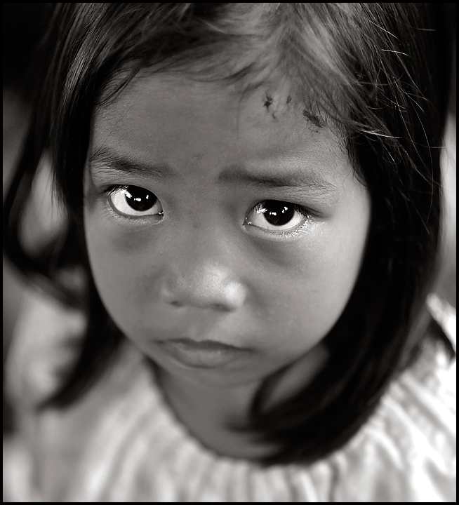 BRIGHT EYES : Tacloban Slums, Philippines