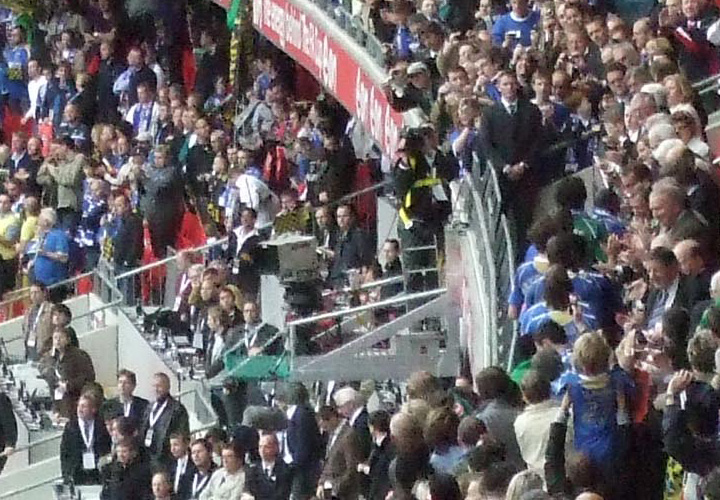 F-50fd Example image - 100% crop