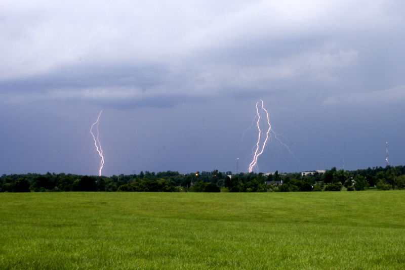lightningsm.jpg