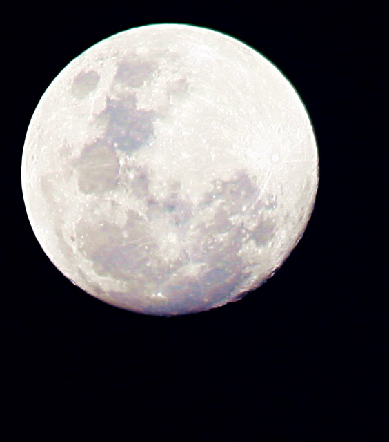 moon.jpg