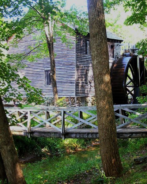 HagoodMillfootbridge2.jpg