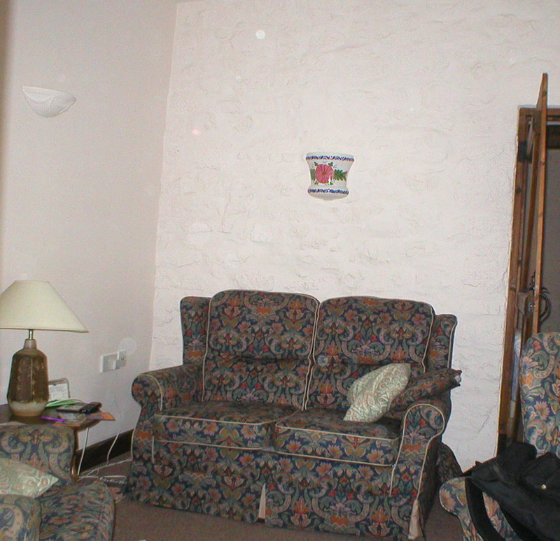 PA100050web.jpg