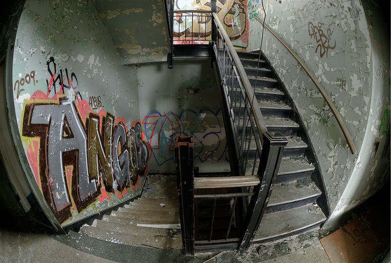 DSC_4633_4_5_6_7_tonemapped-clr.jpg