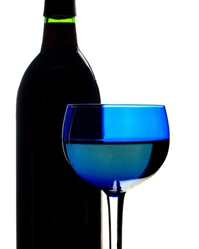 Abstract Wine Glassware Design