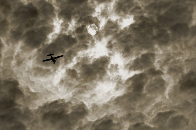 Cloud Flyer - Sepia