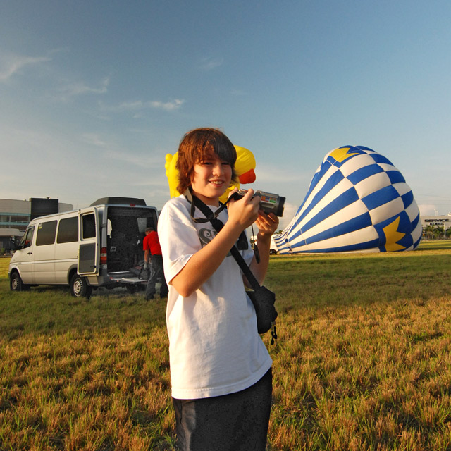 Yakatyou Getting His  Balloon Shots