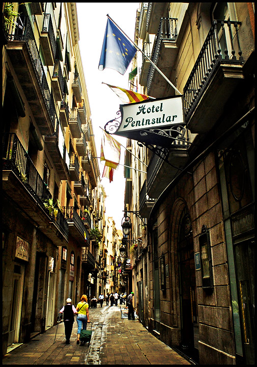 Barcelona-Alley2.jpg