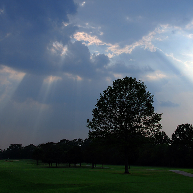 Day 33 of 50 - The Heavens and the 17th Fairway