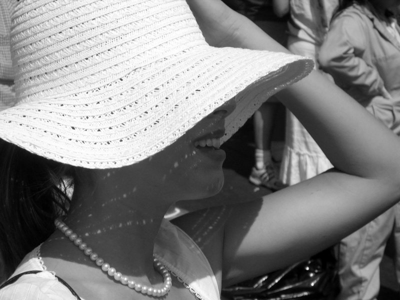beautiful girl...simple hat....