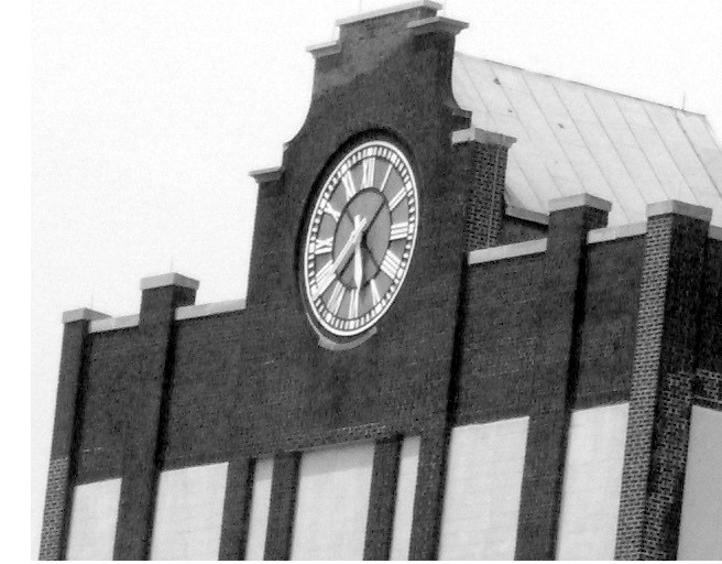 Vanity Fair clock in PA