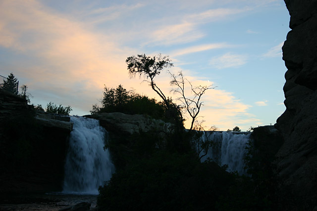 waterfall3.jpg
