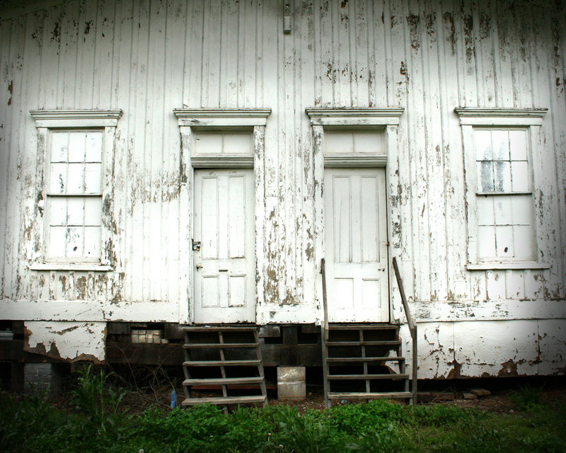 white building III.jpg