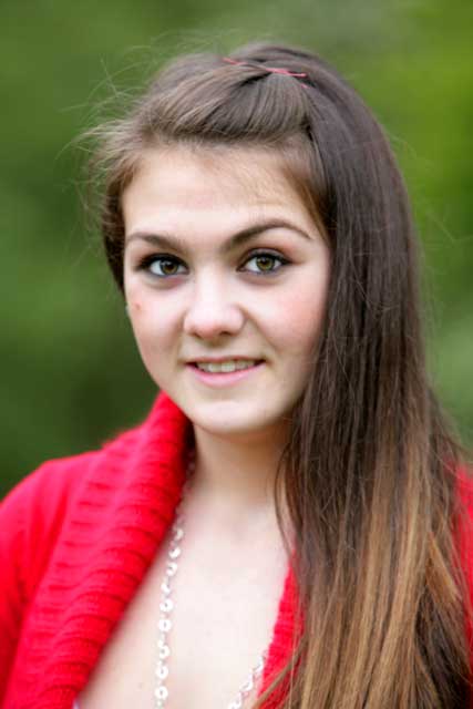 Holly-4.jpg