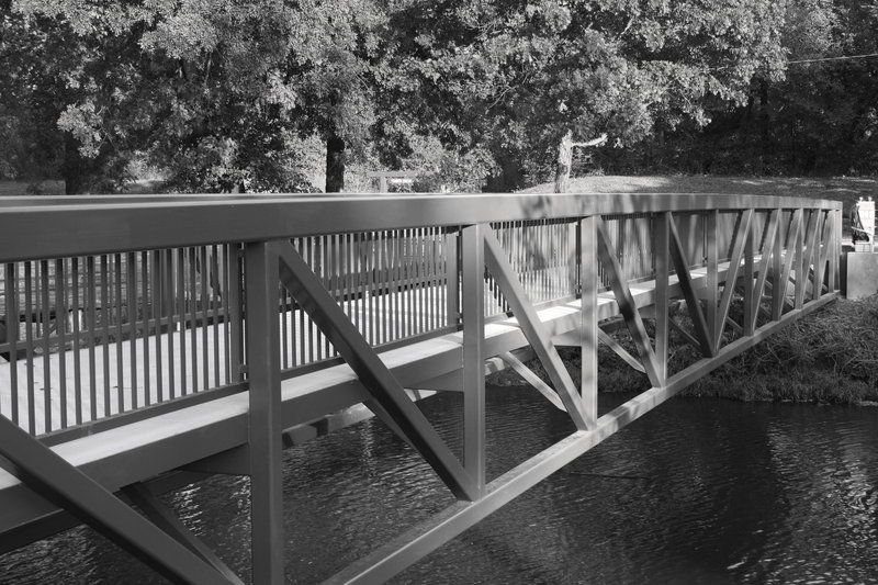 Zig-zag bridge