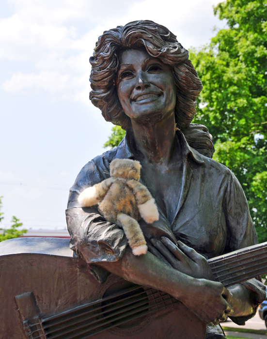 "Helloooo, Dolly!"
