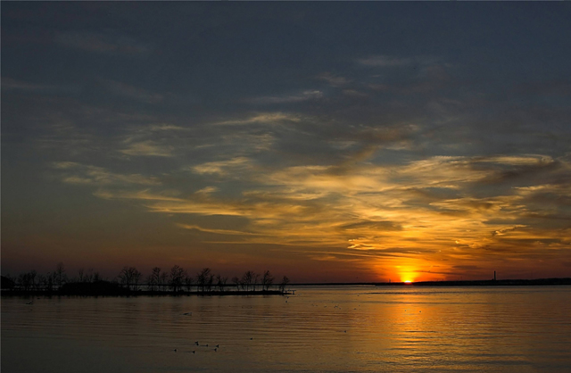 mississippi river sunset.jpg