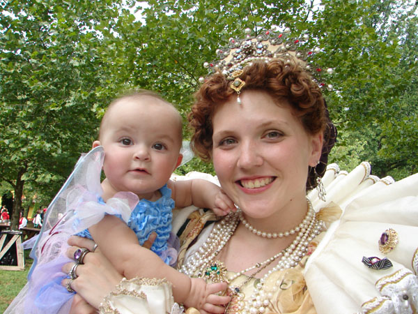 Sami and her servant the Queen.jpg
