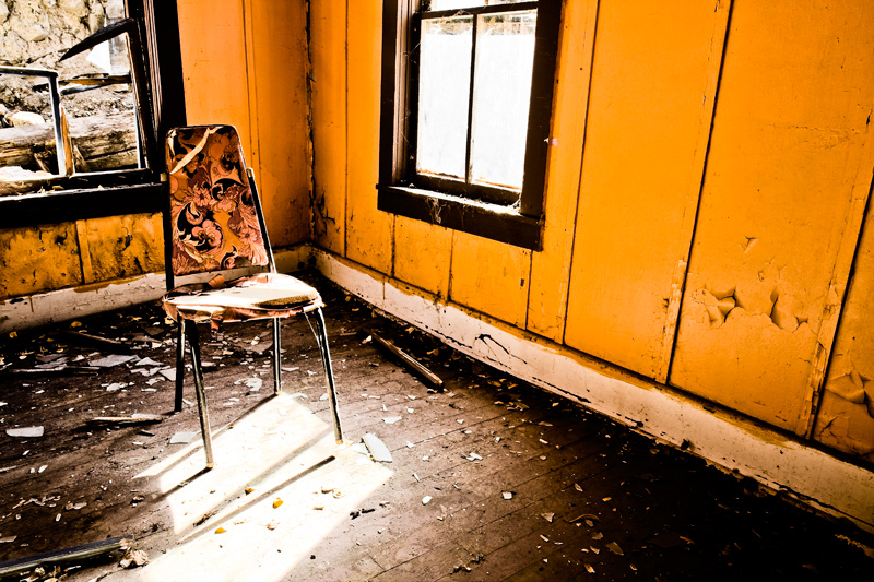 orangechair.jpg