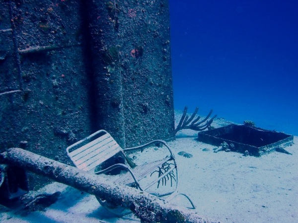 Bond Chair