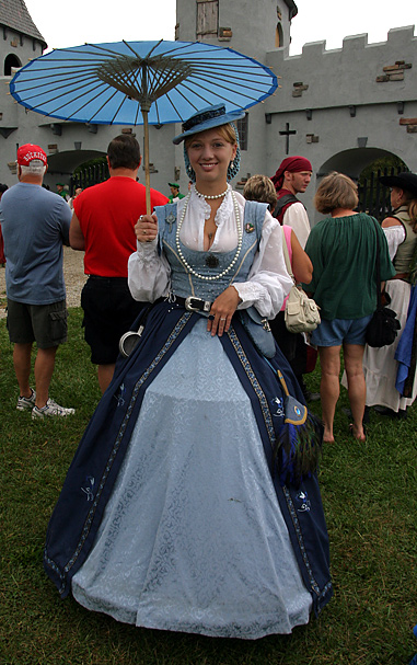 IMG_8894Blue-lady.jpg