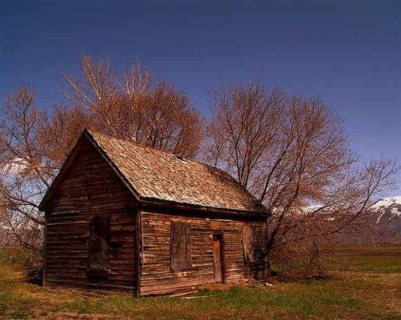 Cabin01WEB.jpg