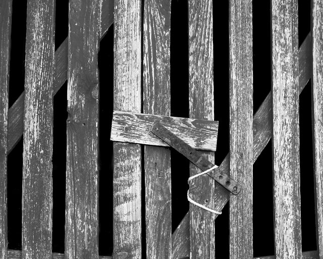 Mill Gate
